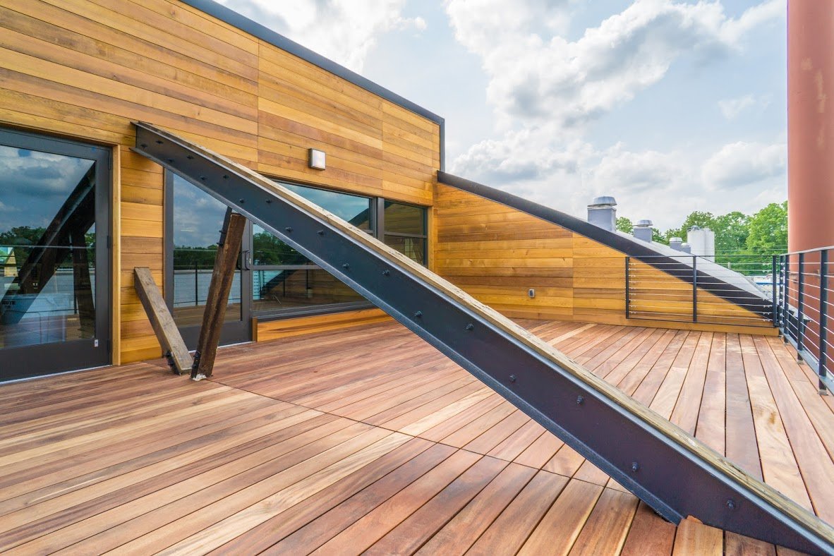 Click the link in our bio to learn about the 5 mistakes to avoid when cleaning your deck.