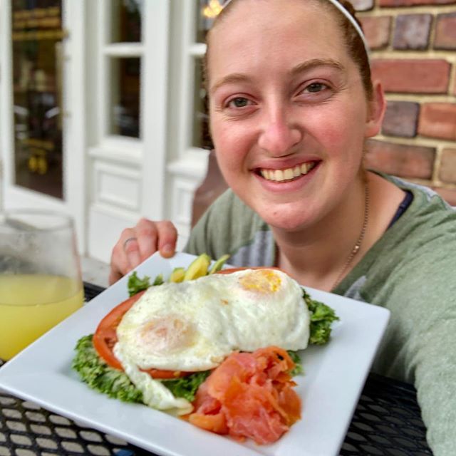 FrothyMonkey's tweet photo. {Southside Brunch} Everybody say, “Heeeeyyyy, Christiana!” The Fresh Start!
Chilled garlic mustard kale greens, fresh sliced tomato with salt and pepper, 2 eggs your way, smoked salmon and avocado $11 #frothylove #frothyfaces https://t.co/TghNXWA9u5 https://t.co/k3yQ0zeLBP
