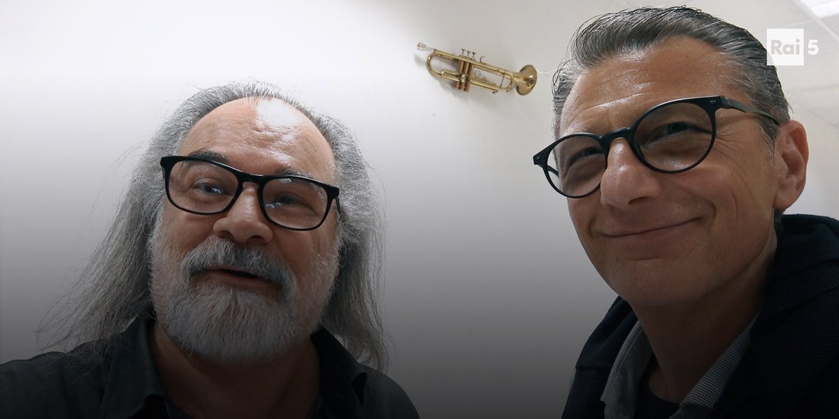 raicinque's tweet photo. A #VariazioniSuTema #VsT, alle 22.15, @GeGTelesforo mette a confronto gli approcci di due musicisti e insegnanti di musica: quello più classico e tradizionale della pianista #AnnalisaBellini e quello d’assalto del sassofonista jazz #PasqualeInnarella con la sua #RusticaXBand. https://t.co/dJGvzApS7F