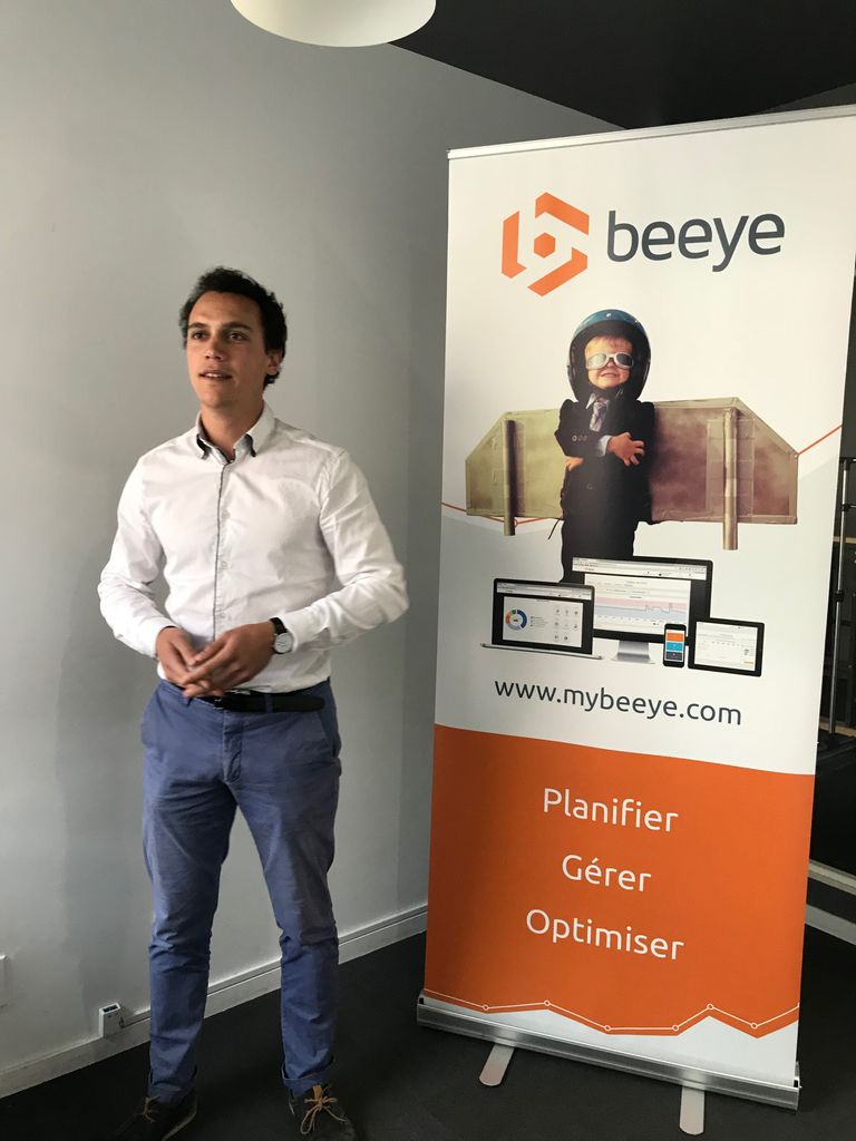 mybeeye's tweet photo. #ateliervideo aujourd’hui chez @beeye !
Parce que ce que l'on conçoit bien s'énonce clairement ! https://t.co/jmdh0HVu42