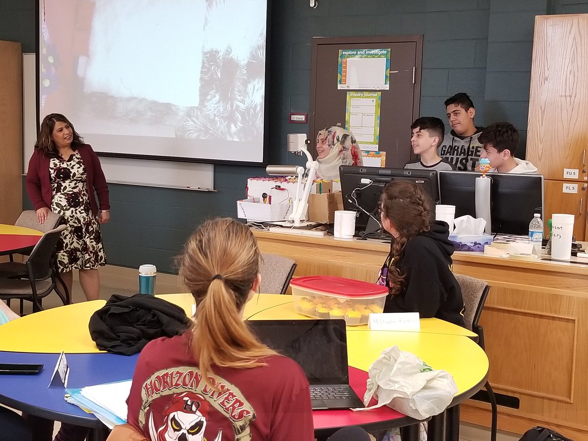 brjhlearn's tweet photo. Today our @brjhlearn @BRJH_Celtics @NLESDCA students presented their Dream Room Electrical Circuits projects to Dr. Saiqa Azam's pre-service Science teacher class @MemorialU #STEM #ElectrifyingLearning https://t.co/ZnQNwyan6l