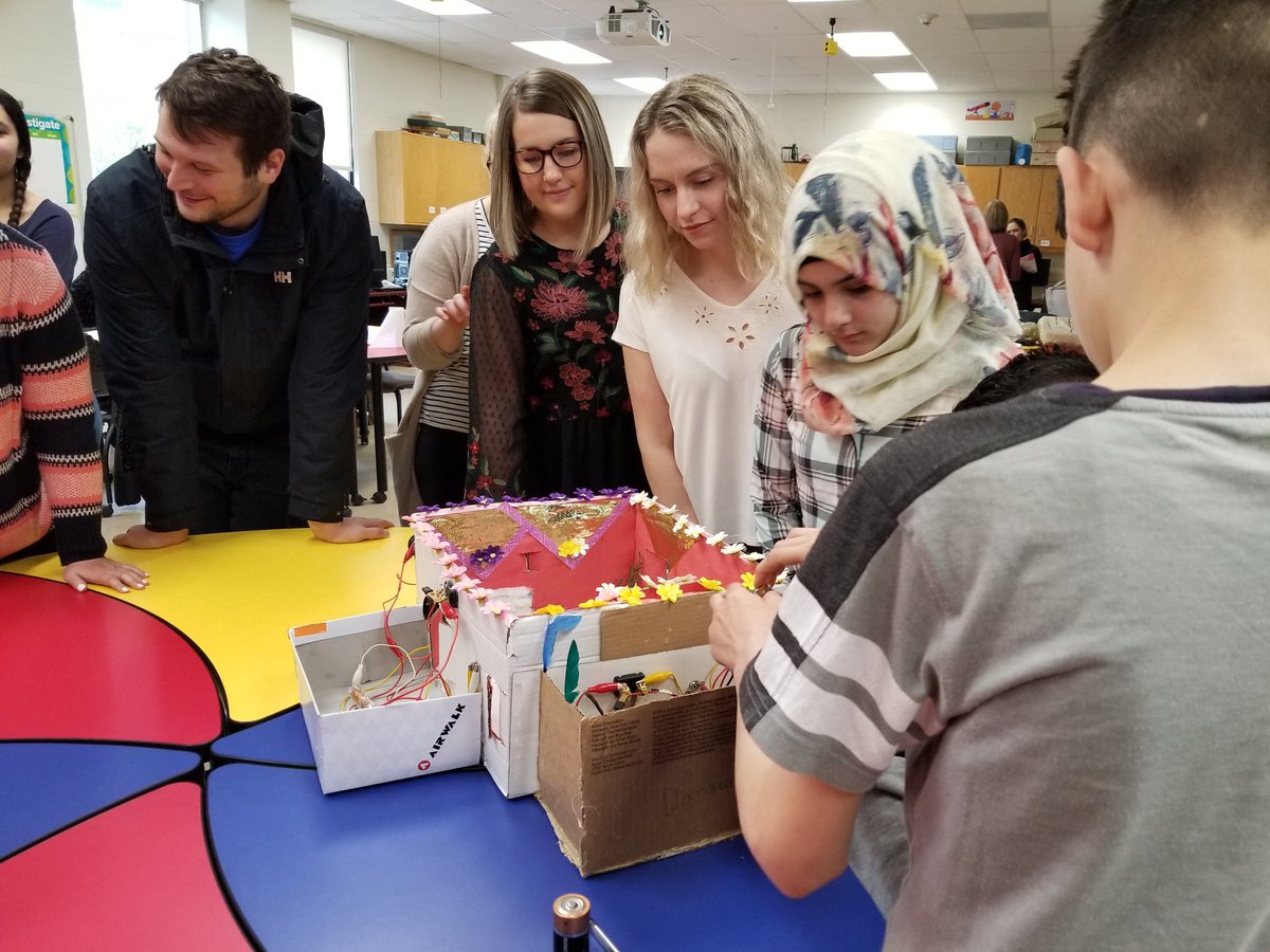 brjhlearn's tweet photo. Today our @brjhlearn @BRJH_Celtics @NLESDCA students presented their Dream Room Electrical Circuits projects to Dr. Saiqa Azam's pre-service Science teacher class @MemorialU #STEM #ElectrifyingLearning https://t.co/ZnQNwyan6l