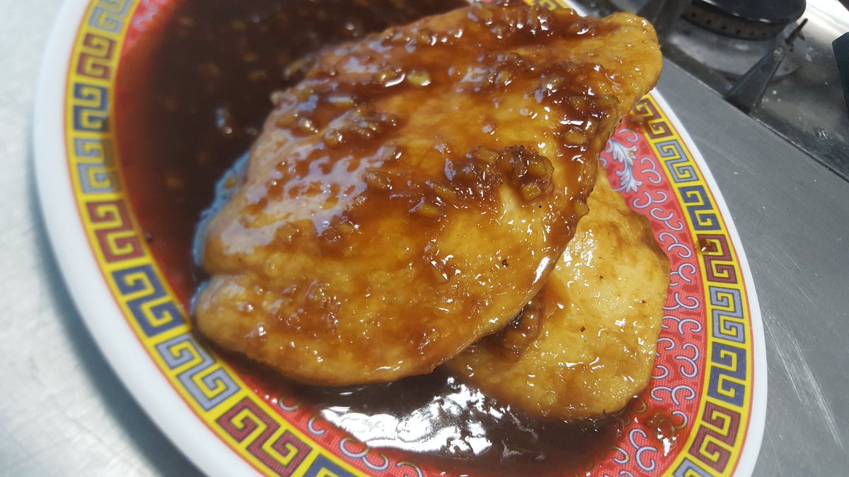 cheffess2002's tweet image. Chinese lemon chicken and egg fried rice, all about the garlic and ginger 😎#Endofclass #foodieheaven. @WMccurrach @CofGCollege @Cookery_COGC