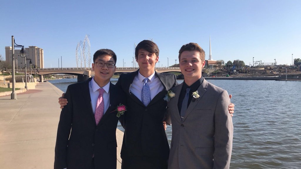 ZachPfeifer1's tweet photo. Happy birthday Jack!! tan up a little this summer, I love you bro❤️ https://t.co/NvJM98CKYa
