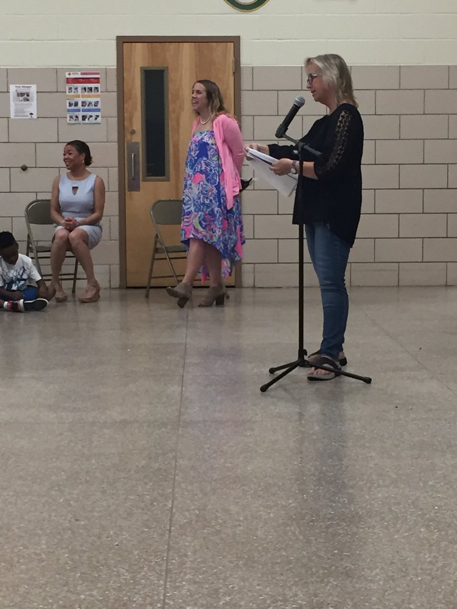 KHarmon17's tweet photo. @WarrenES_BCPS Awards Assembly for grades K-4! Congrats to our amazing students. #perfectattendance #dreamboxrockstars #recorderclub #libraryhelpers #WCUB #clayclub #peermediators https://t.co/3iUfQVNQqy