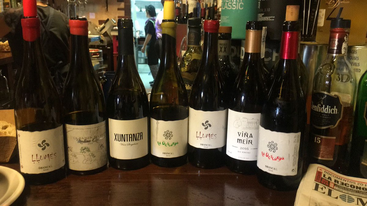 deJMarcos's tweet photo. ¡No paramos! Ayer estuvimos de cata en Casa Cofiño y hoy en el 25° aniversario de Infomotor en La Genuina pero siempre acompañados de nuestros vinos. 
#WineLovers
#Asturias https://t.co/OT8Nt7mGev