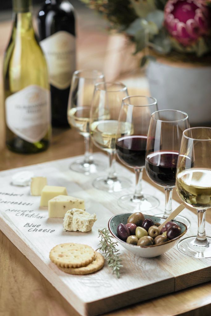 WineGuild's tweet photo. Need a new idea for a party? Try hosting your own wine-tasting party! #winelovers #winetasting https://t.co/fqac5buuLJ https://t.co/tDrr46iCDI
