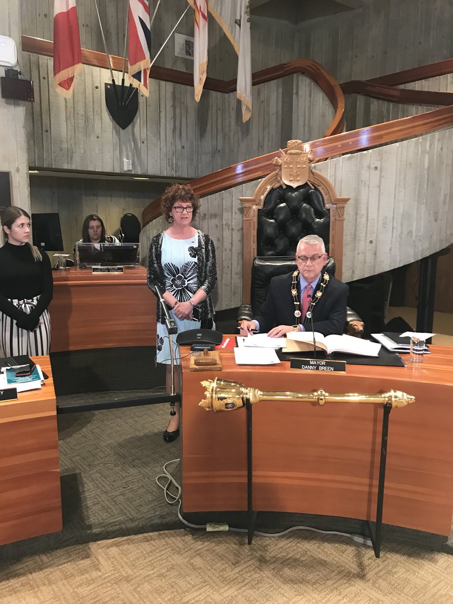 stephmalone_hs's tweet photo. Back-to-back-to-back proclamation signings ☺️ Thank you @CityofStJohns @Mount_Pearl and @GovNL @HCS_GovNL for declaring June to be #StrokeMonth for @TheHSF and helping us to raise awareness about the #SignsofStroke ! Visit https://t.co/21Y5oRYETQ https://t.co/ysyjp2JbgN