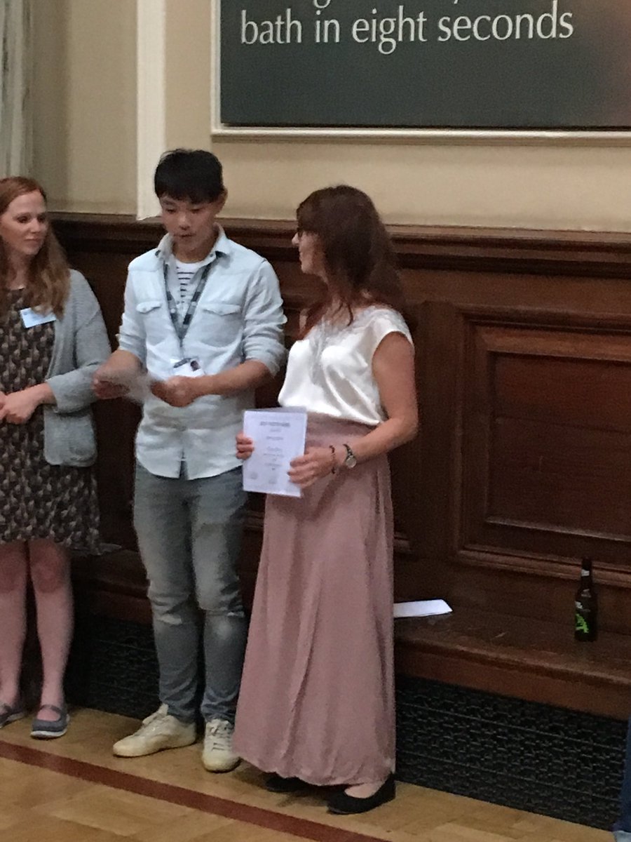 EvolvedBiofilm's tweet photo. #Bacell2018 poster prizes go to @Alansckoh (on BceS) & Marietta Thüring (impact of 6S on 3610 growth and biofilms)
Congrats both! https://t.co/PynN7D9FGf