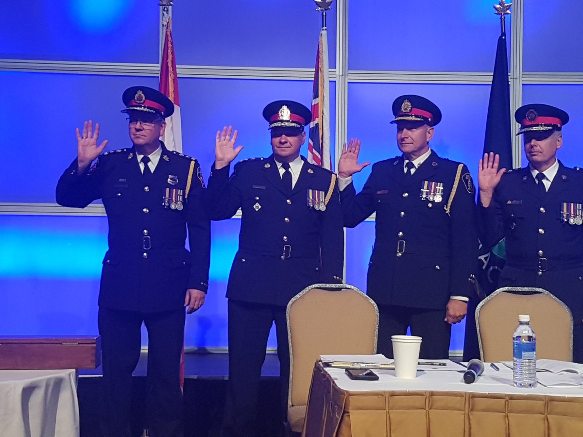 DarylLongworth's tweet photo. LPS Chief John Pare being installed as OACP Vice President to ensure #LdnOnt has a voice on both local and provincial community safety matters.  #OACP2018 https://t.co/X2D23gm9dq