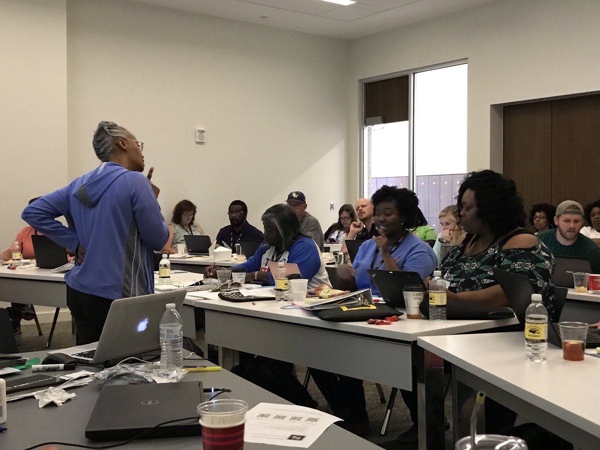 Sylvia Leggett teaching ArcGIS OnLine to social studies, science, and geography teachers feo@ AL &amp; MS at the #GeoInquiry #GeographyRocks <a href="/GISEd/">Esri GIS Education</a> <a href="/NatGeoEducation/">Nat Geo Education</a> <a href="/tama_nunnelley/">Tama Nunnelley</a> <a href="/ALGeoAlliance/">Alabama Geographic Alliance</a>