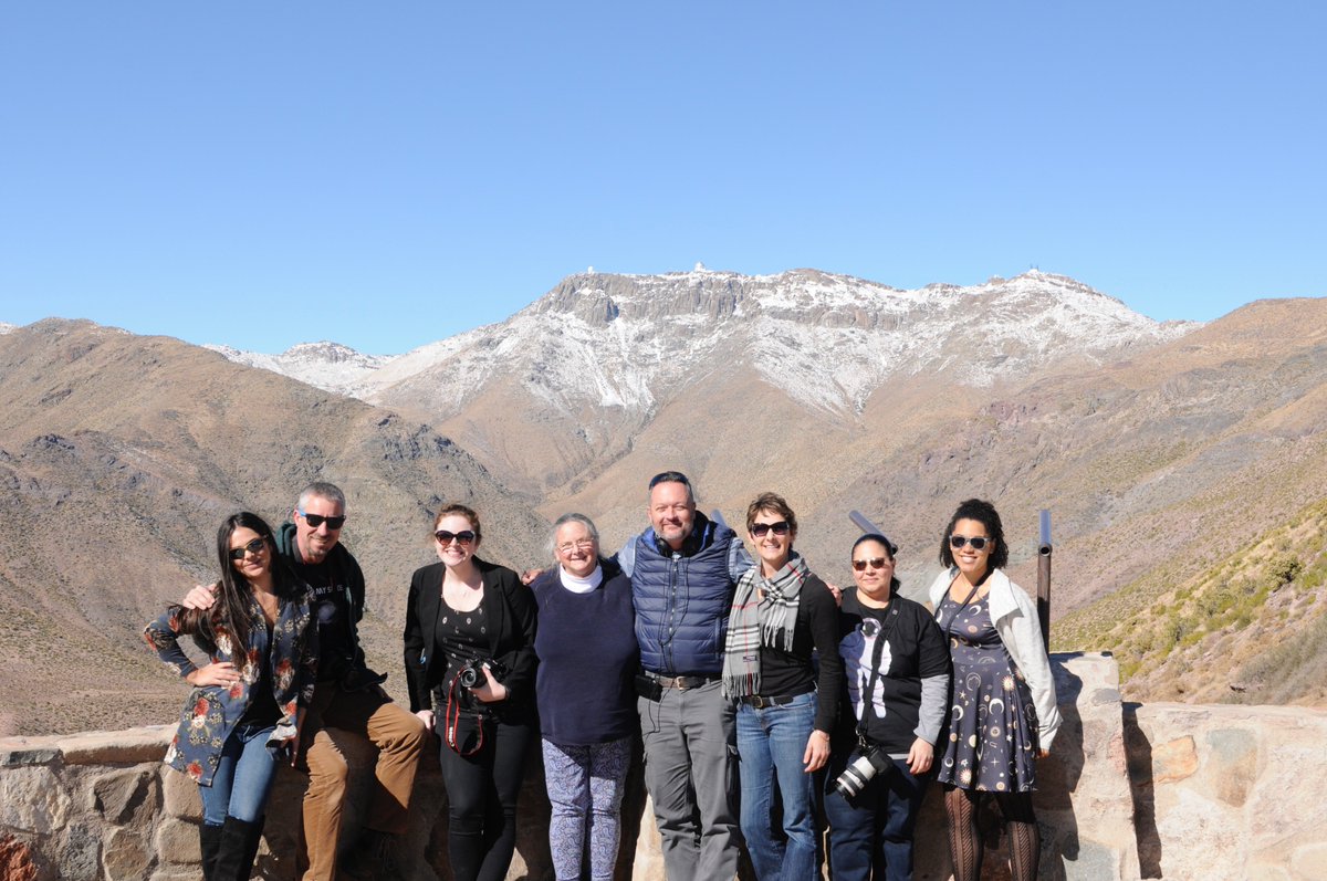 StephenRCase's tweet photo. Some friends I met on the road to @cerrotololo. @astrodiva @GoAstroMo @TSWolbrecht @KyleJeter @ACEAPAmbassador @NSF #NSFfunded (With a view of @GeminiObs.) @AURADC https://t.co/SLR7Vnw0RU