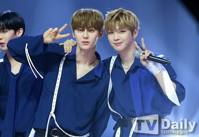 new_Peachgirl's tweet photo. ... #Hwangniel #chamniel #deepniel 💕#WannaOne #Light2ndWin https://t.co/aK7Yib2Rz8