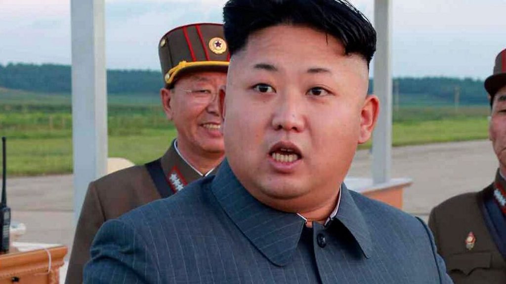 jasonguesman's tweet photo. When you are on an all-inclusive, complementary trip to Singapore and      you realize you have to spend a full day with the time share salesman #NorthKoreaSummit #KimJongUn #trump #TrumpKimSummitt #wannabuyatimeshare https://t.co/ZqW8tZq9TJ