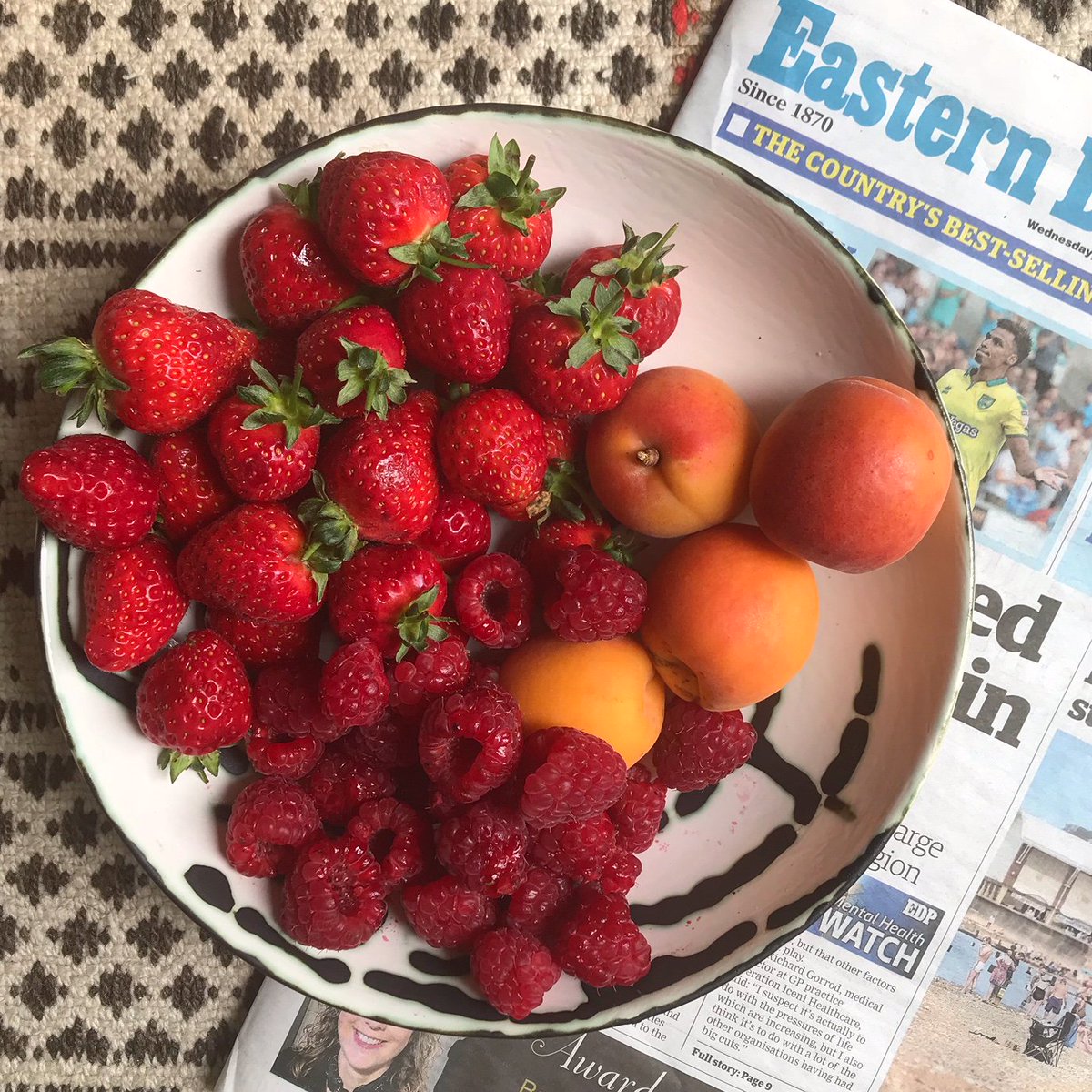 leahlarwood's tweet photo. This week I've written a piece for @EDP24 @EADT24 to mark #HealthEatingWeek A round up of healthy options when eating out in #Norfolk & #Suffolk, with some surprising options! More here: https://t.co/1AXNwocZwC #foodblog https://t.co/510uSYc0Vz