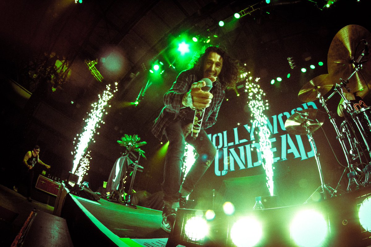hollywoodundead's tweet photo. #Warsaw || 6.12.18 https://t.co/xNTXh8o52d