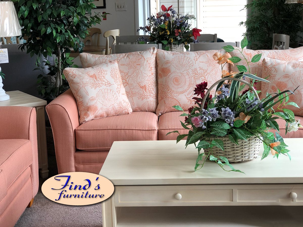 Find's Furniture (FindItAtFinds) Twitter