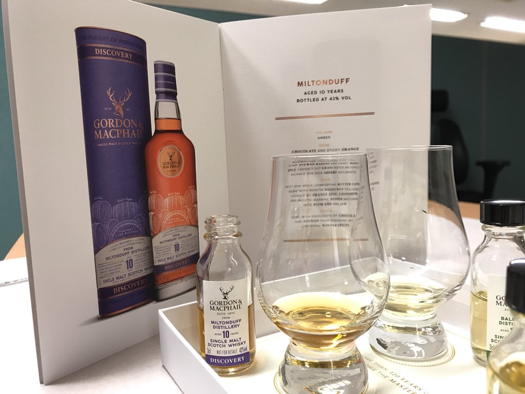 WhiskyWhistle's tweet photo. The smells for #Miltonduff 10 Year #DiscoveryRange from #GordonandMacPhail : peach and grape skins, 85% chocolate, a light hay, and those yummy fruit gummies. #nose #nosingglass #glencairn #whiskytasting #TweetTasting https://t.co/f3Ge8uMcHE