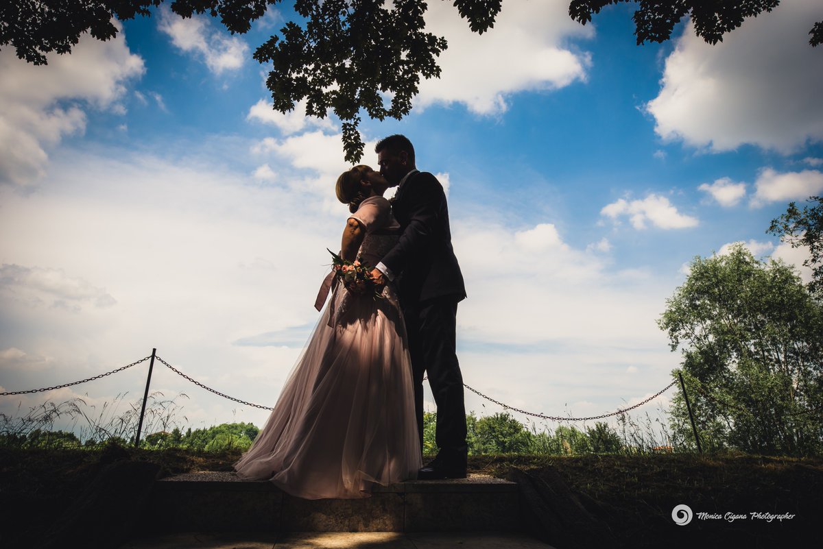 moni_web's tweet image. Era uno di quei momenti che non si possono misurare con l’orologio, ma solo con i battiti del cuore.
(David Grossman)

#beautiful  #forever #happiness #love #marriage #party #wedding #weddingday #weddingdress #weddinggown #weddingparty #moment #photo #photography #photooftheday