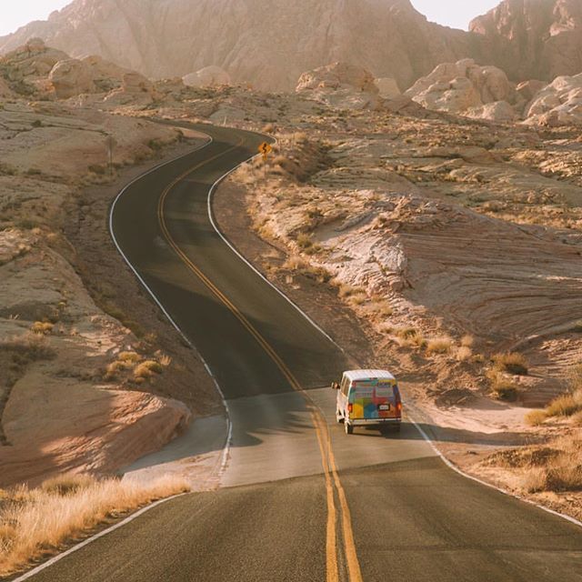 Roadtripin’ who’s coming?
#howllondon 🚍🏞📸 @escapecampervans ift.tt/2l6STXF