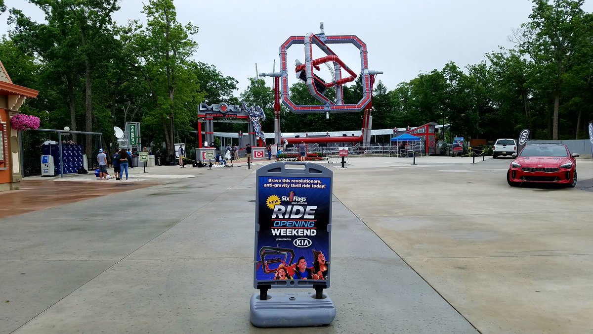 CoasterForce's tweet photo. America's first ABC Rides' Tourbillion attraction and we're here at the @SFGrAdventure #CyborgCyberSpin media event to see if it's as good as it looks! https://t.co/E1ReHIXWgB