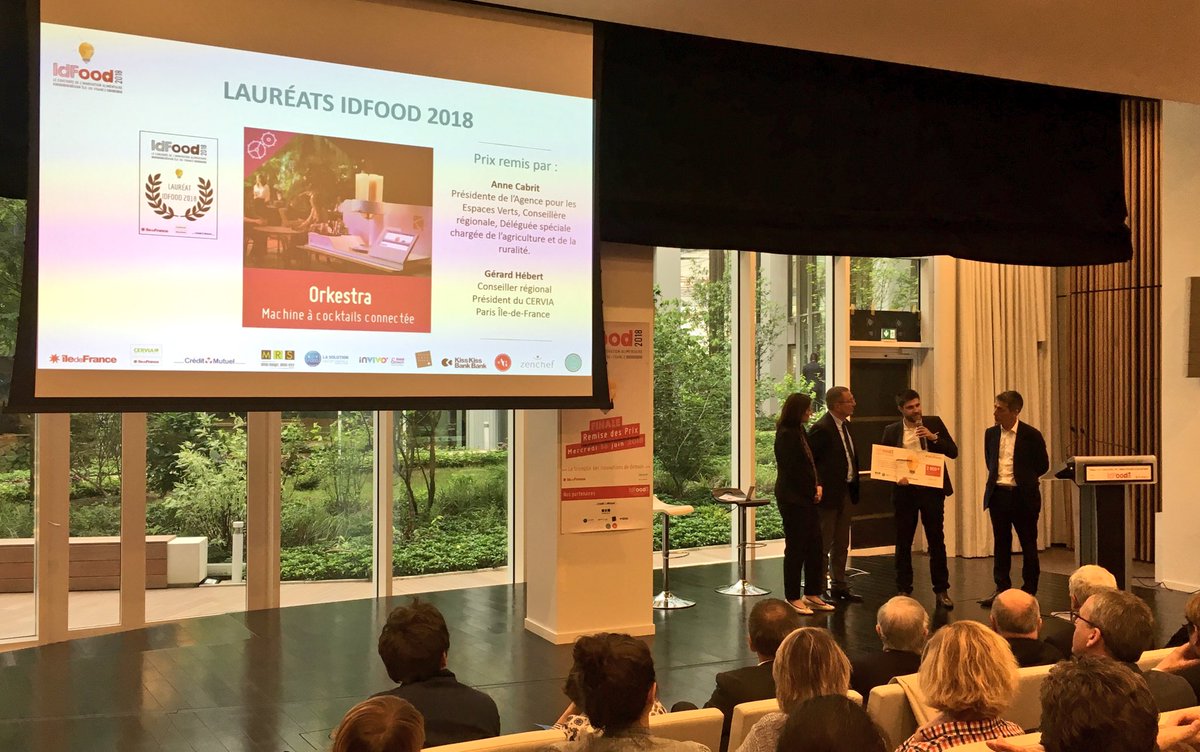 iledefrance's tweet photo. 🏆 Remise des prix aux 5 lauréats du concours de l’#innovation alimentaire #IDFood 2018, organisé par le @CERVIAIDF et la Région @iledefrance !

👏👏👏 @FreshMeUp1, GreendOz @JoeAvrels, @Kuantom_ et @TommPousse https://t.co/5lnr4PHIEL