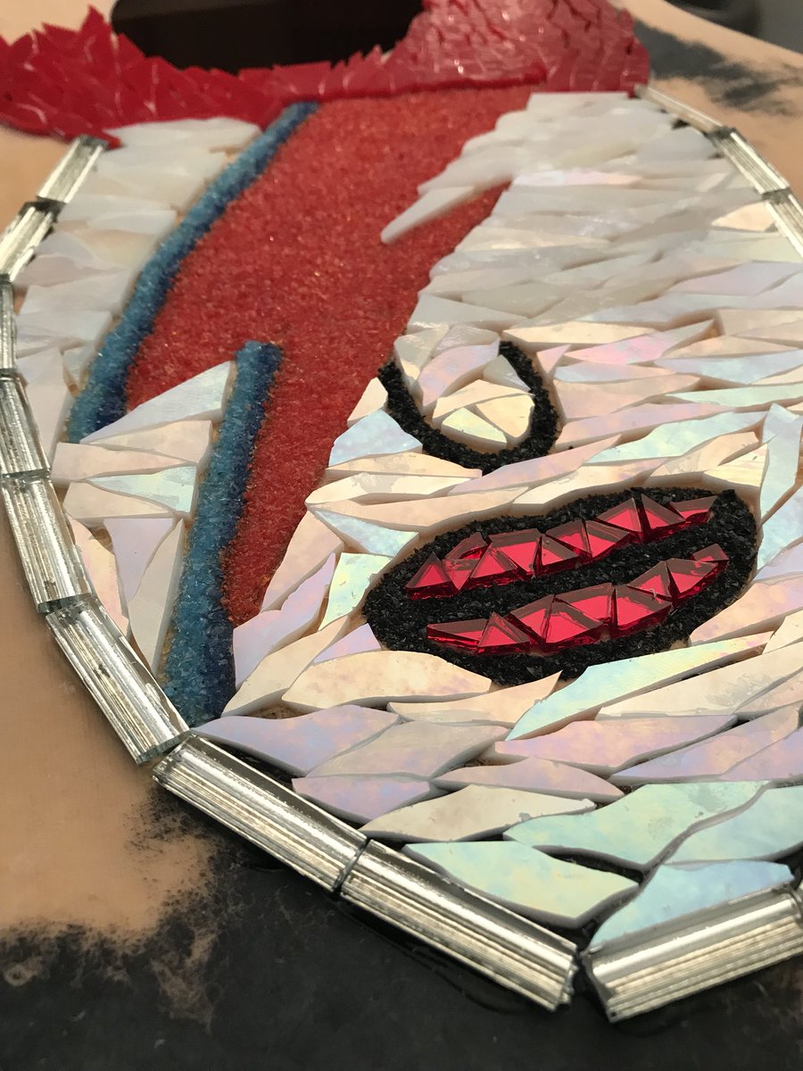 GlassAxes's tweet photo. Abstract Bowie...
....#DavidBowie #legendseries #art #mosaics #glassart #guitarart #glassguitarart #dallasartist #musicloverart #customart #customdesign https://t.co/tgxvLWdGG4