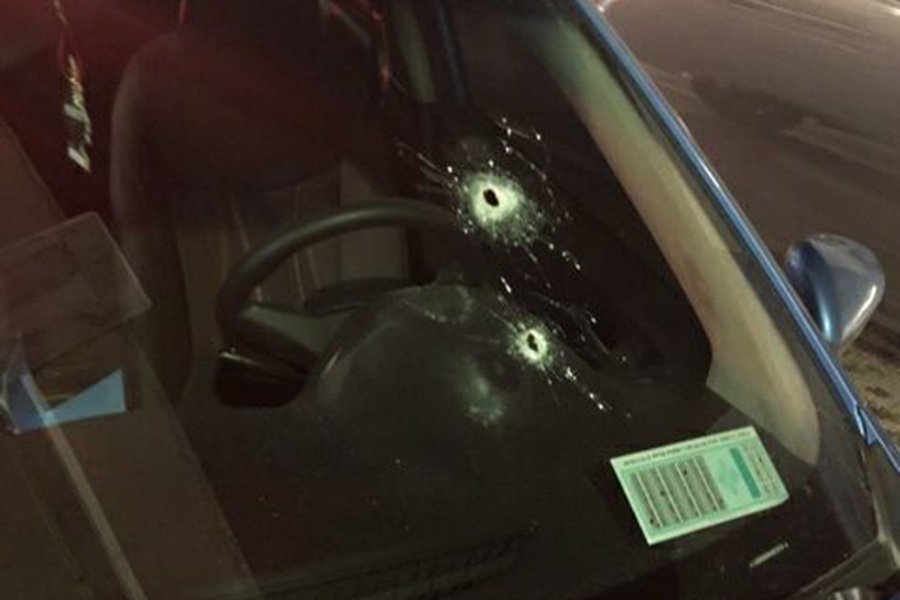 Panchones2's tweet photo. No tiene defensa el conductor de @Uber_Chile, si el uniformado de @Carabdechile no hacía uso de su arma la noticia hoy seria «Carabinero grave tras atropello de uber por evadir control» basta de justificar ilegalidades!#apoyoacarabineros
#ubert13
@T13 @ahoranoticiasAN @CHVNoticia https://t.co/5yKg03vcCM