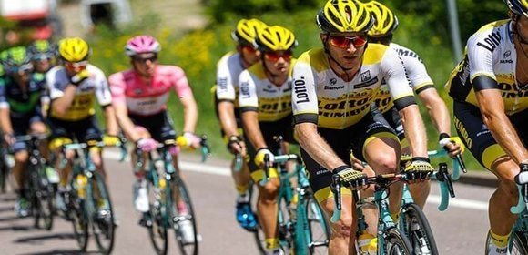 Watch how Team LottoNL-Jumbo are able to stay in touch all over the world while simultaneously eliminating roaming charges and winning races. buff.ly/2E70sq0