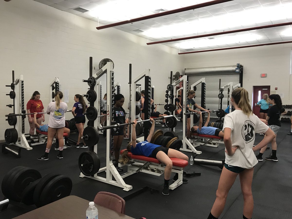 Sandcrab_VB's tweet photo. Loving the summer dedication! #29girls #volleyballgirlsarethebestgirls https://t.co/745FlK3D9l