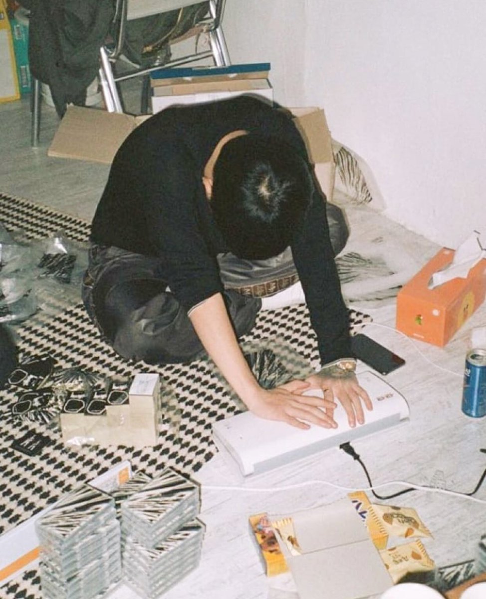 ARAB_AOMG's tweet photo. 180613 | تحديث انستقرام أحد المعجبين بصور لـوونجاي . https://t.co/7DXrA1U8I6
