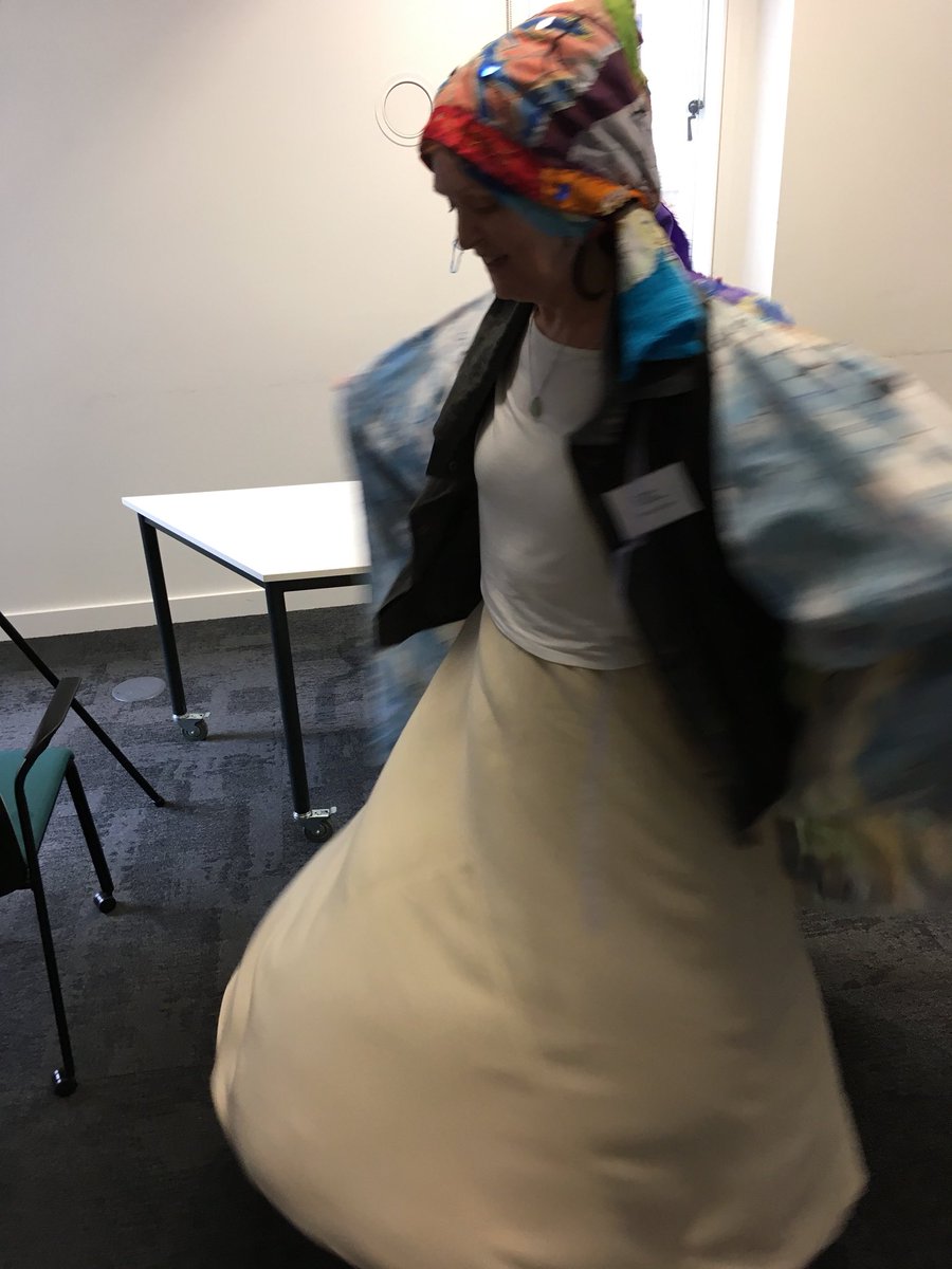 CarlosMontoro's tweet photo. @languageacts Worldmaking Threads on tour again. Today at #LanguagesMemory conference in Bush House @kingsartshums https://t.co/VPSn9B87Uy