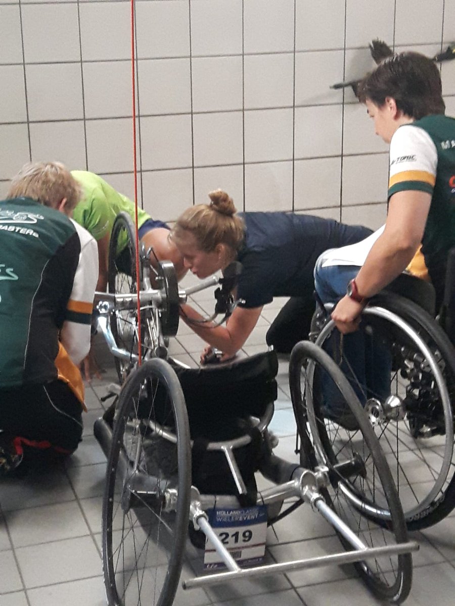 maartenskliniek's tweet photo. De allerlaatste voorbereidingen van onze #MaartensMasters zijn gereed. De spanning stijgt... Morgen starten ze aan de beklimming van de Kaunertaler in Oostenrijk tijdens de Handbikebattle. #hbb2018 #TeamMaartensMasters https://t.co/JMltCM4aj3