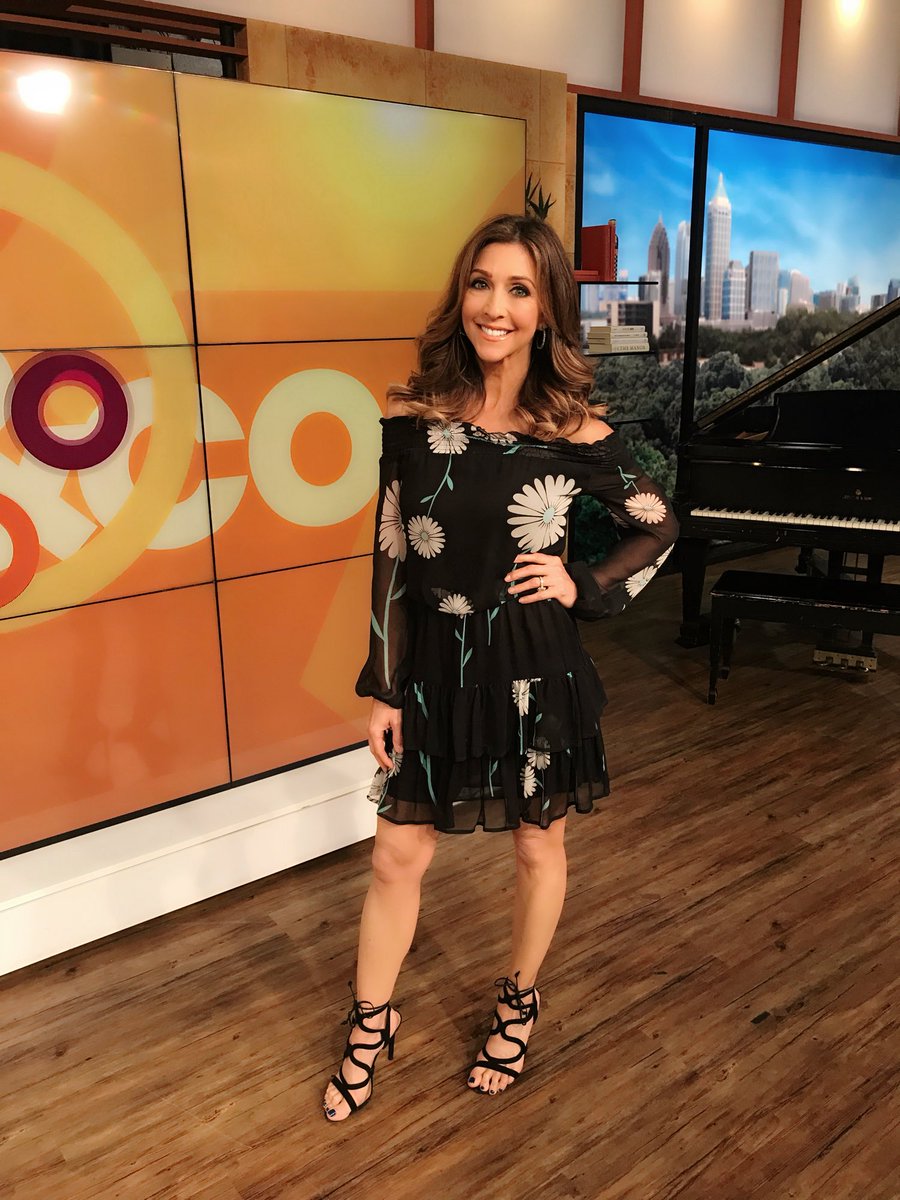 atlandco's tweet image. .@cdpullara’s waiting on you! 💛
Stream here: 11alive.com
Fashion: @Cynthia_Rowley
Hair: @bloheartsyou