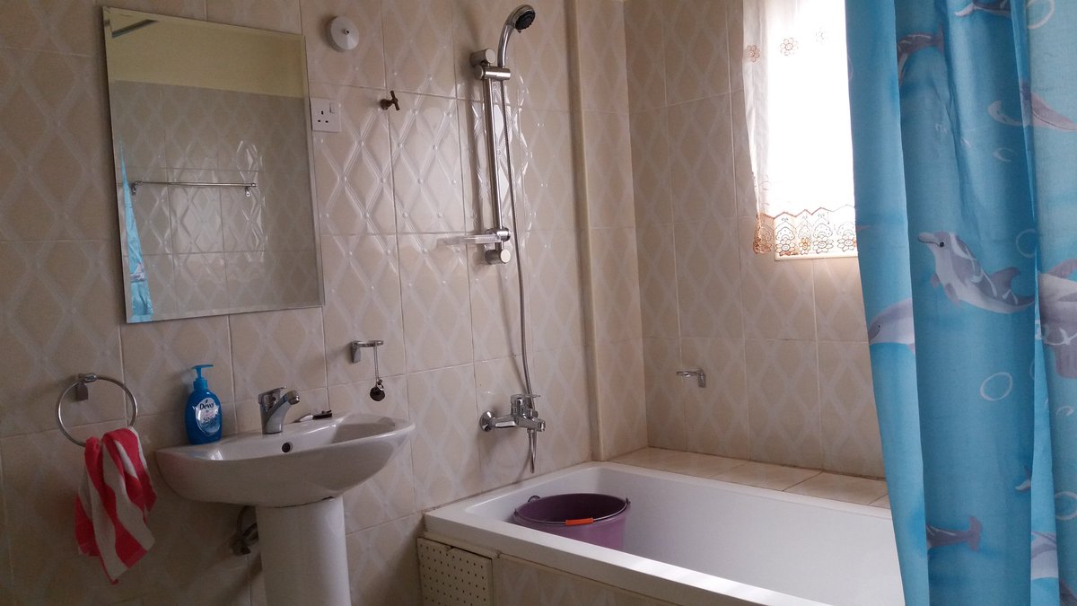 Properties7G's tweet photo. @Bernardkahiable Just finished furnishing a newly built 2 bedroom apartment at Devtraco, C25 for your vacation, weekends and get-aways...bookings and reservations ongoing #devtraco #community25 #furnishedapartments https://t.co/UTzOSeka00