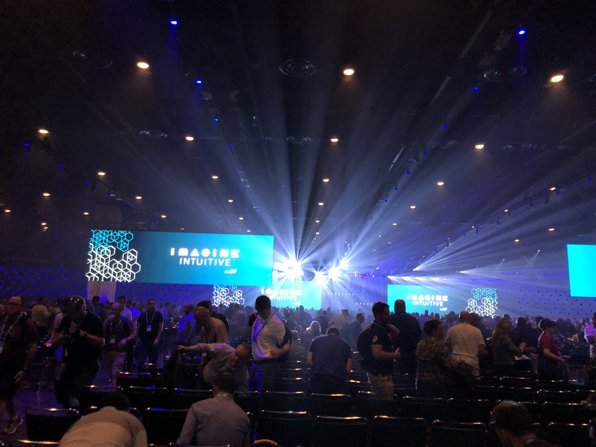 frankdiaztech's tweet image. @swiftstack @CiscoLive #swiftstack #clus #ObjectStorage #cloud #1space #universalfileaccess #bigdata