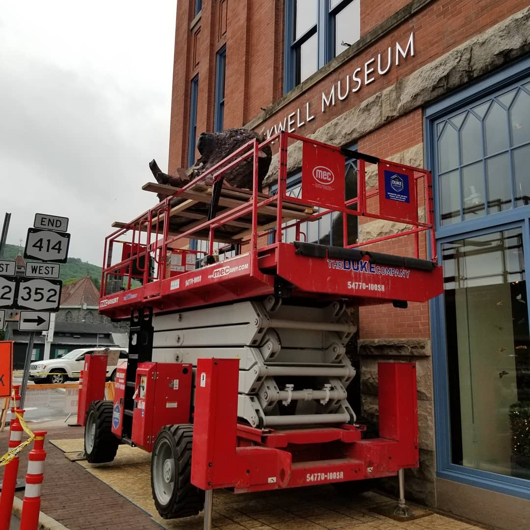 RockwellMuseum's tweet photo. Hello, friends of Corning - I am back! It's been a wild adventure, thank you all for making me feel so loved and missed here at home.

#ArtemusTakeover #ExploreCorning #MuseumMascot https://t.co/I2LPtZmVNZ