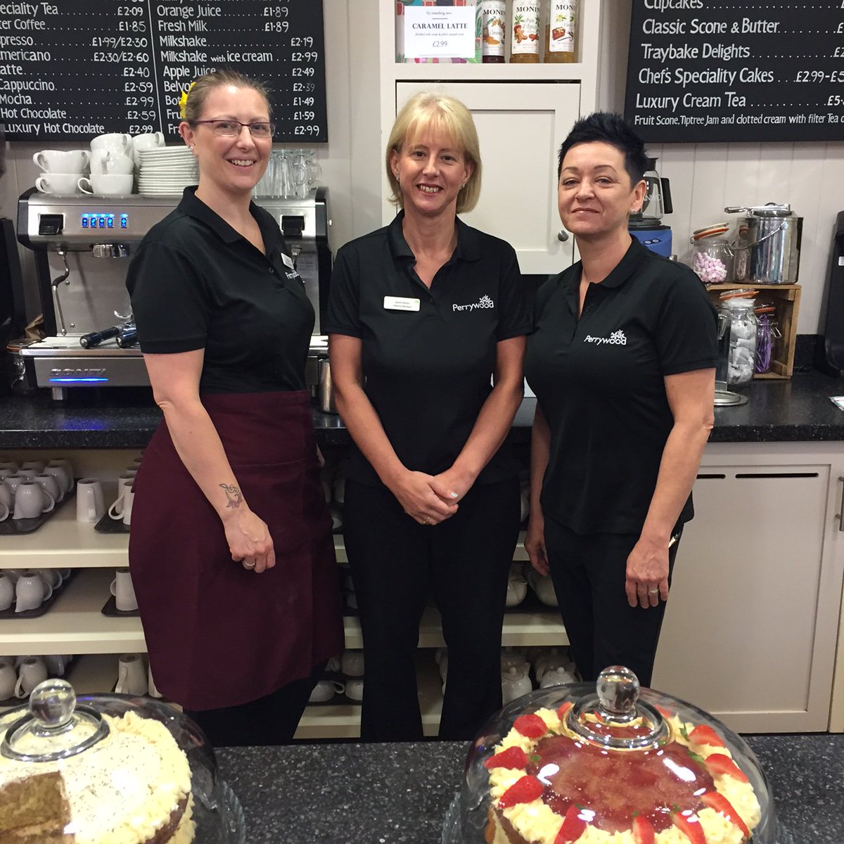 PerrywoodGarden's tweet photo. Listen out tomorrow @BBCEssex @sadienine show when our catering manager Jax will be talking about our #socialtable and how our coffee shop team are working to combat loneliness in the local area. https://t.co/0Qz3TTS4oS #mentalhealth #friendsatthetable #essex #findyourhappyplace https://t.co/QlL1hs0zs1