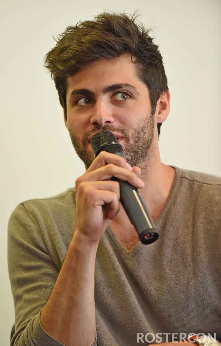 EnjoyLondon15's tweet photo. @MatthewDaddario you are the best actor in the World , love you Alec 😉❤️ #TeamMalec #Malec #ShadowhuntersChat #Shadowhunters ❤️ https://t.co/yIgMmcYPmN