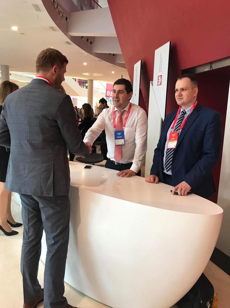 Przedstawiciele Departamentu Innowacji Finansowych #FinTech UKNF z Dyr. <a href="/AGranicki/">Artur Granicki</a> na czele podczas środowego Business Booster na <a href="/ImpactCEE/">Impact CEE</a> odpowiadali na pytania podmiotów zainteresowanych udziałem w programie Innovation Hub. Przeprowadzili ponad 20 rozmów konsultacyjnych.