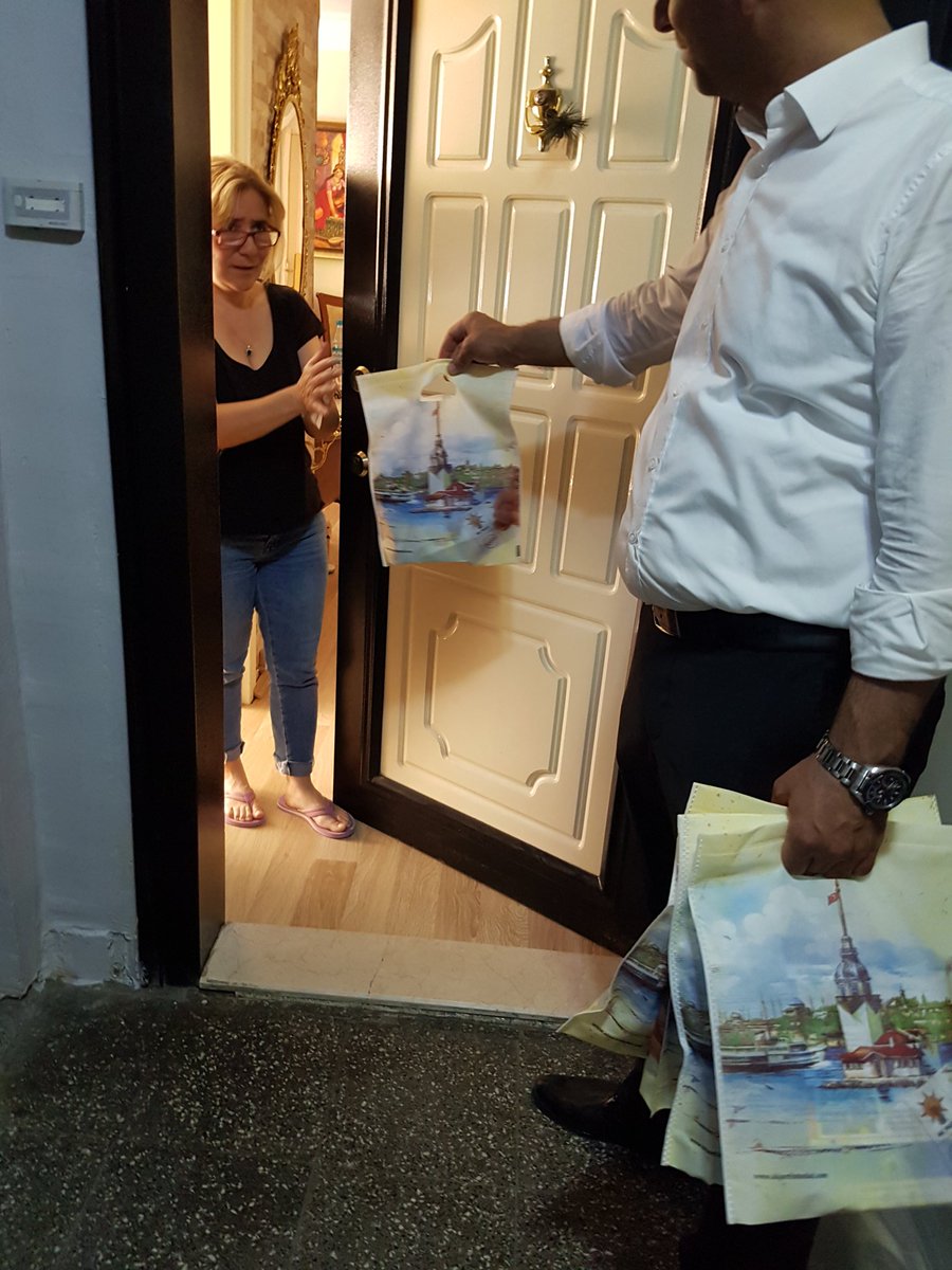 ak_kucukyali's tweet photo. KÜÇÜKYALI mahallesi seçmen ve üye çalışmamız https://t.co/OscVPSuig4