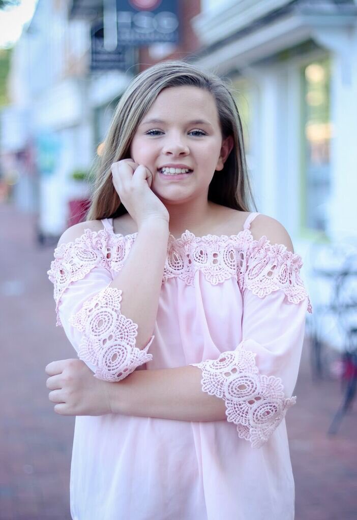 sonamae80's tweet photo. This DuchessCat is clawing the walls with excitement - she is so ready to get to the Clawstle tonight for practice! Ready to see what this team can do! @QnAmom @BlueClawG @CA_CharlotteNC #duchesscats #g3fca2a #firstyearteam #j1 https://t.co/R2Q4W3bGti