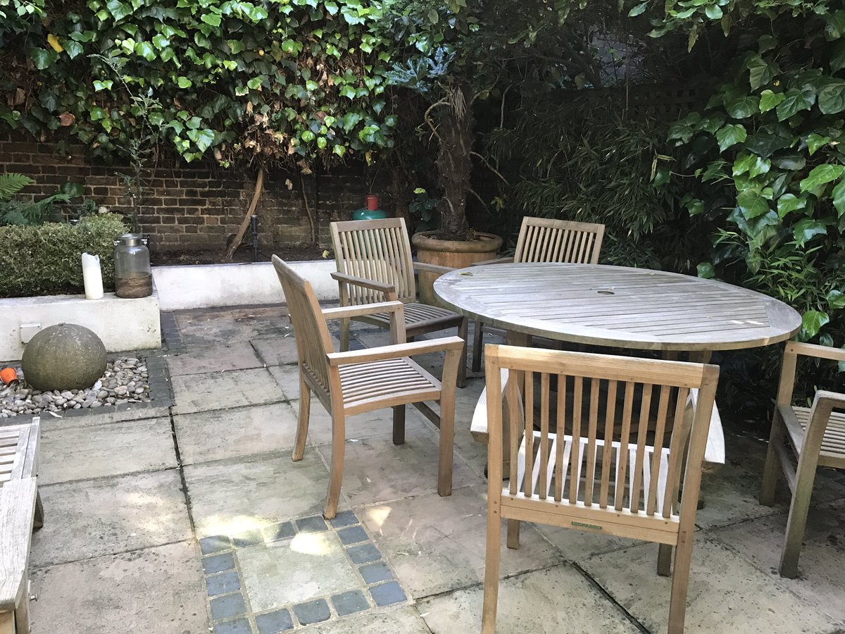 SparklingSW10's tweet photo. #SparklingSolutions - Palace Gardens Terrace #kensington #w8 for https://t.co/EomdXaS4Kl #tenant #Fullclean #windowcleaning #carpetcleaning https://t.co/8SiG2RMY2l
