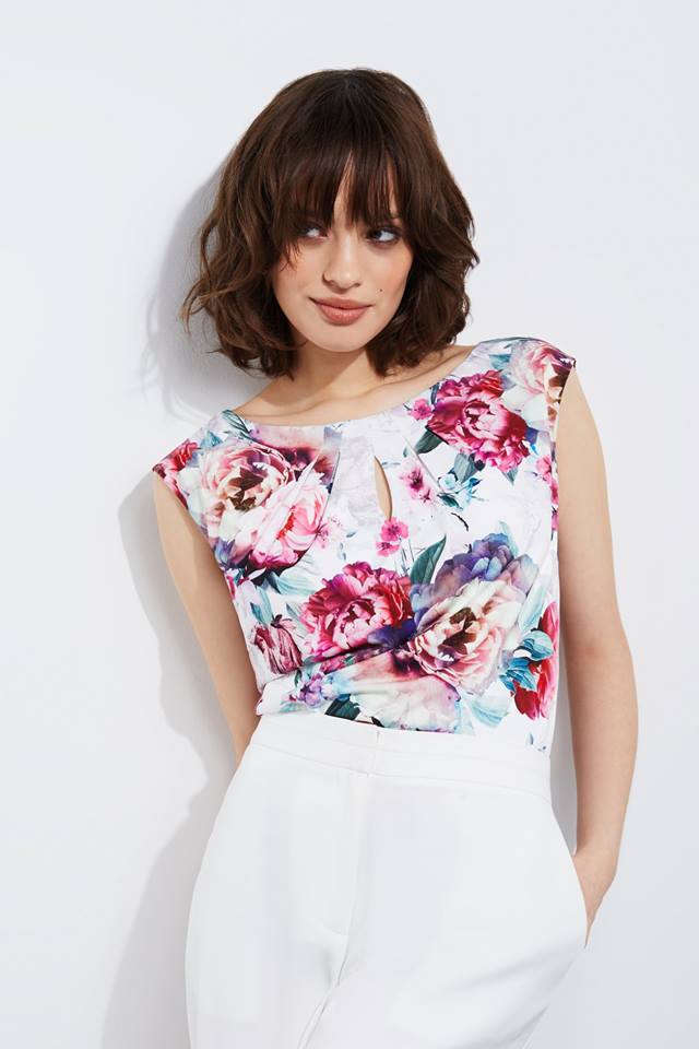 Let the top do the talking! Pair our Petite Floral Top with white trousers for the perfect summer time look: bit.ly/Precis-Clothing