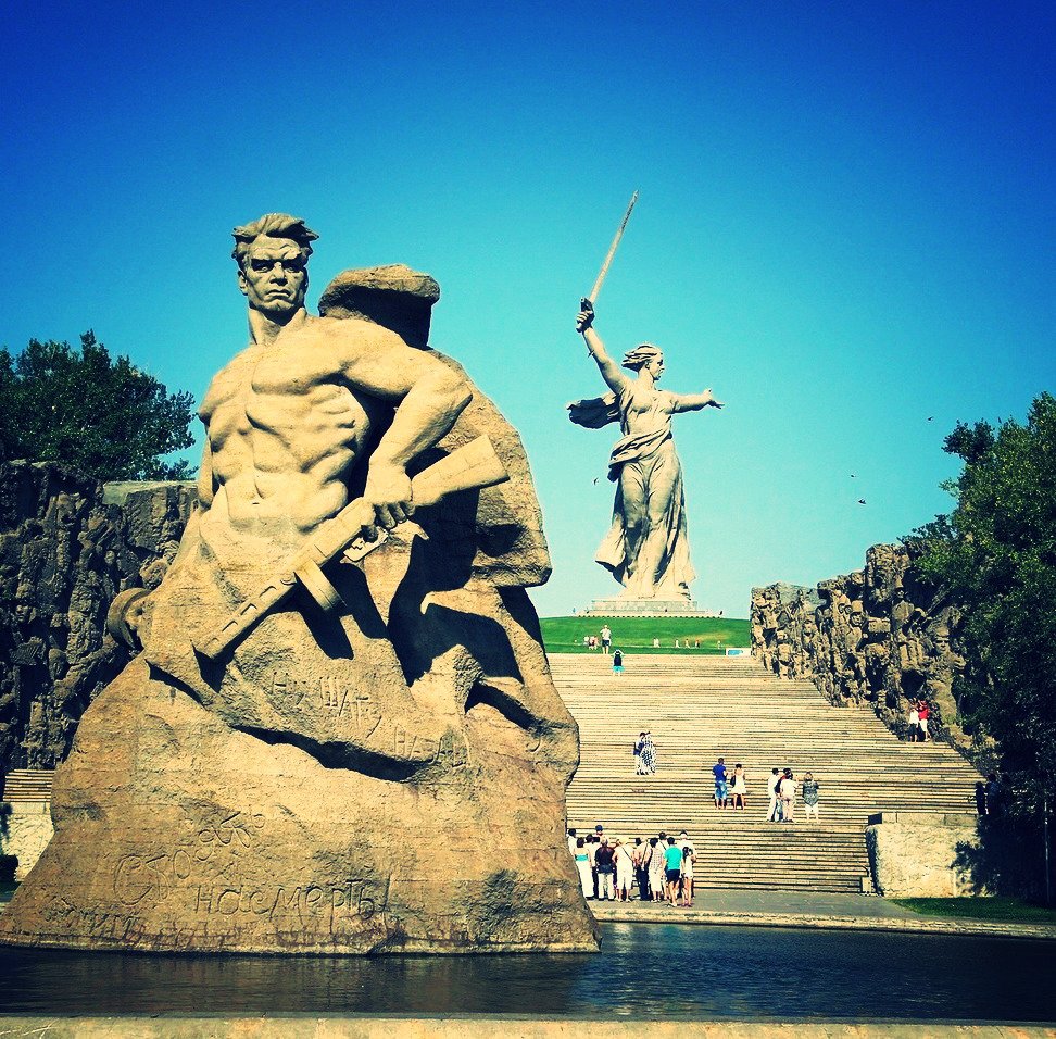 InsidersRussian's tweet photo. Mamayev Hill with Motherland Statue in Volgograd is the Russian version of the famous Statue of Liberty in America ๐ฟ
#russianinsiders #russia #volgograd #mamayevkurgan #statueofliberty #russianlocals #tourtorussia #traveltorussia #citytoursrussia #russianguides https://t.co/RY21hQv9VR