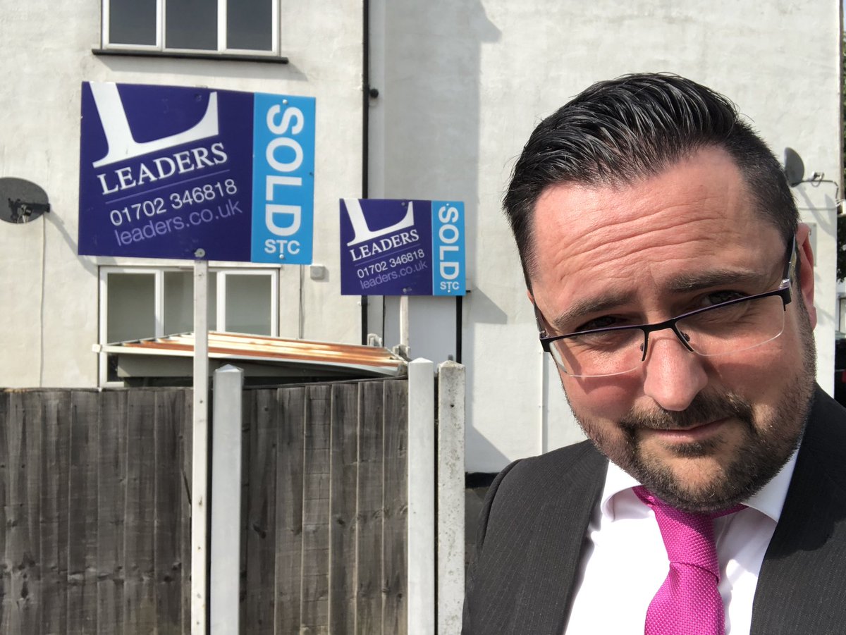 LeadersSouthend's tweet photo. All the signs are there! Join us! #localpropertyexperts #highstreetagent #paywhenyousell #togetherstronger https://t.co/FikpKEq6X5