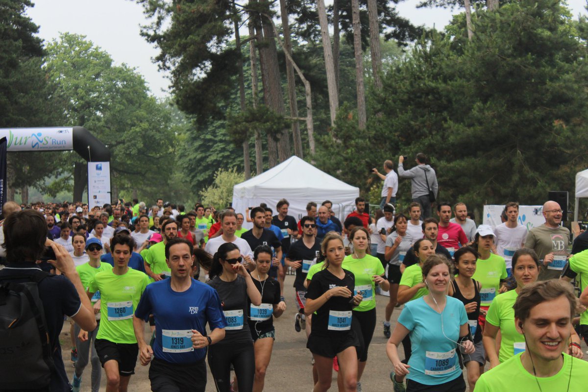 Le week-end dernier nous participions à l'organisation de la Juris Run dans le bois de Boulogne 🏃
Quelques informations sur la course : 
➡️ 2 parcours : 5 et 10 km
➡️ + de 900 coureurs
#JurisRun #Paris #BoisdeBoulogne #Running