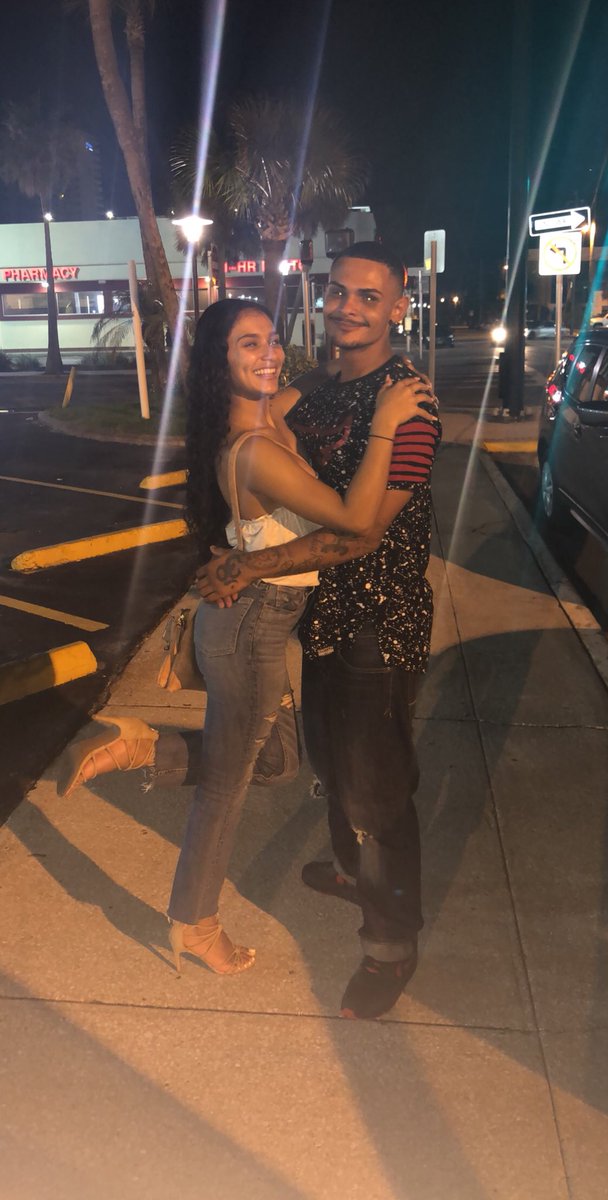 livelyuniquex's tweet image. They can take away your freedom, but they’ll never be able to take away your determination. See you in a a year, baby. #freemybrother 🎯