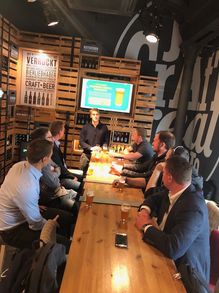 brightskiesgmbh's tweet photo. Eine gemütliche Runde beim heutigen #Brewtanix in der ⁦@ratsherrn⁩ mit den #CloudIntegrators und ⁦@nutanix⁩ https://t.co/f1ymNkaQg2