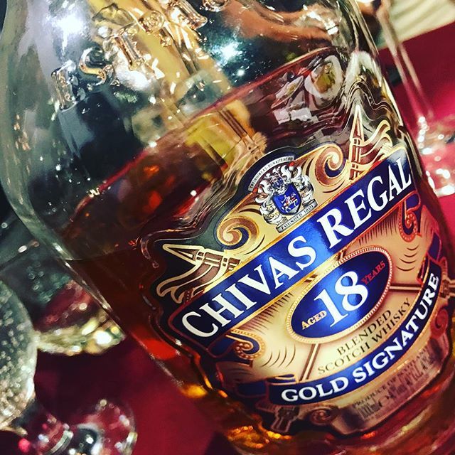 CheriTheGlutton's tweet photo. #chivasregal18years #mybestfrienfboughtme #vinovinobar # #ベトナム #ホーチミン #ちぇり #美味いもん #グルメ #料理 #Vietnam #hochiminh #Cheri #whatsyummy #gourmet #cuisine https://t.co/ssXwuErLuX https://t.co/pfhHz2Fldz